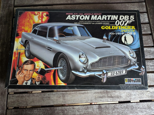 Aston martin db5 007 - aston,